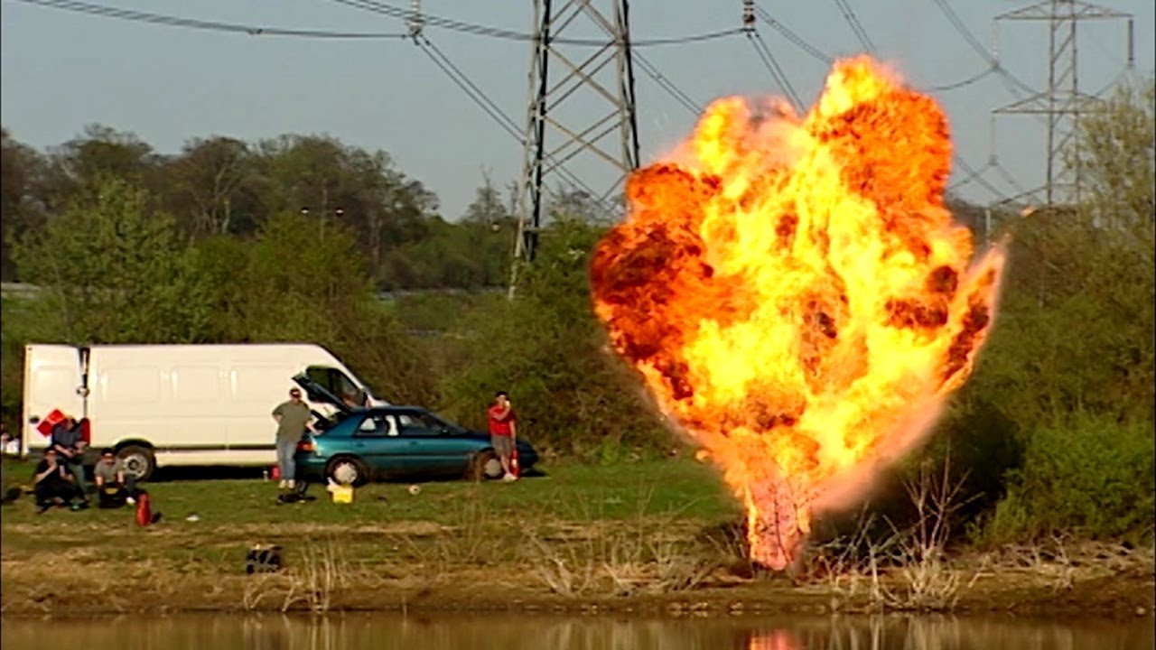 Inside Extreme Jobs: Explosive Movie FX, Jockey Risks and Eiffel Tower Secrets