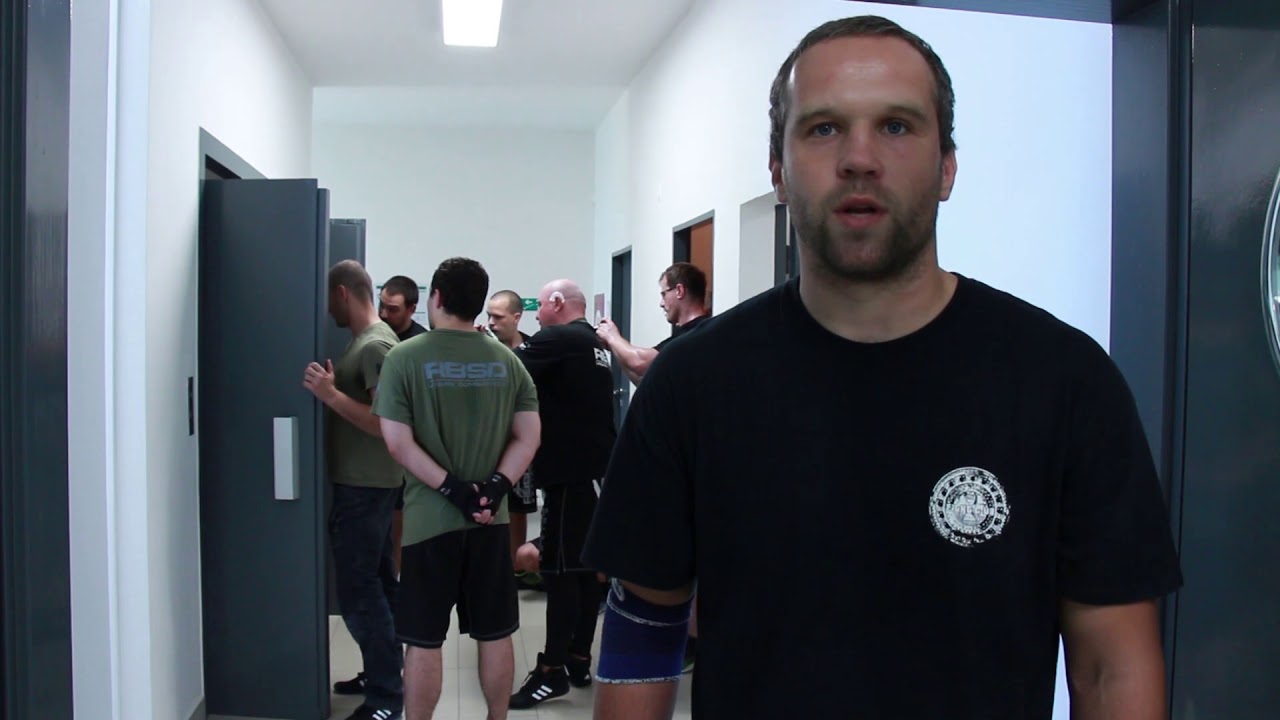 RBSD Fightclub Brno - sebeobrana proti zbrani