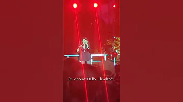 At Her Rock Roll Hall Of Fame Show St Vincent Gives An Emphatic Hello Cleveland 