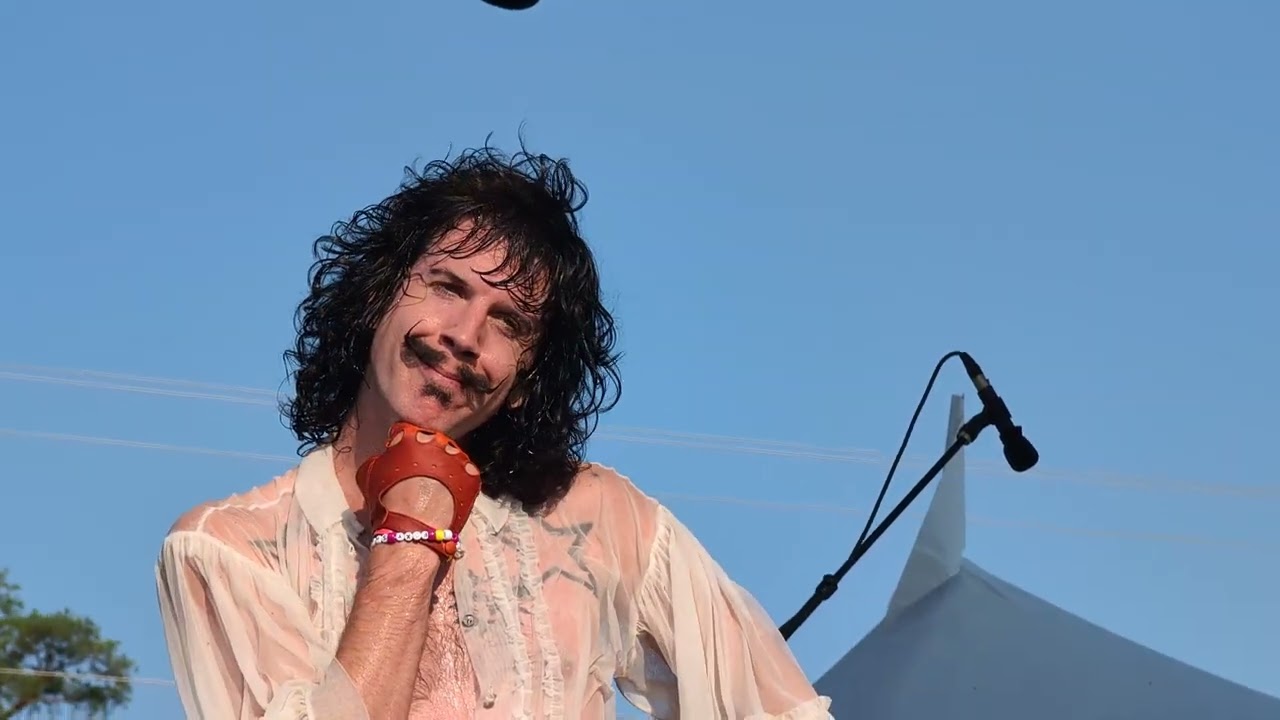 Foxy Shazam - eating cigarettes - 80/35 Festival - Water Works Park - Des  Moines, Iowa