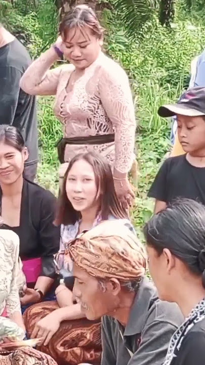 Aksi Gadis Remaja saat Semua Berduka#shorts