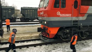 [РЖД] Электровоз не прицепился с первой попытки | Смена локомотива у поезда Санкт-Петербург–Самара