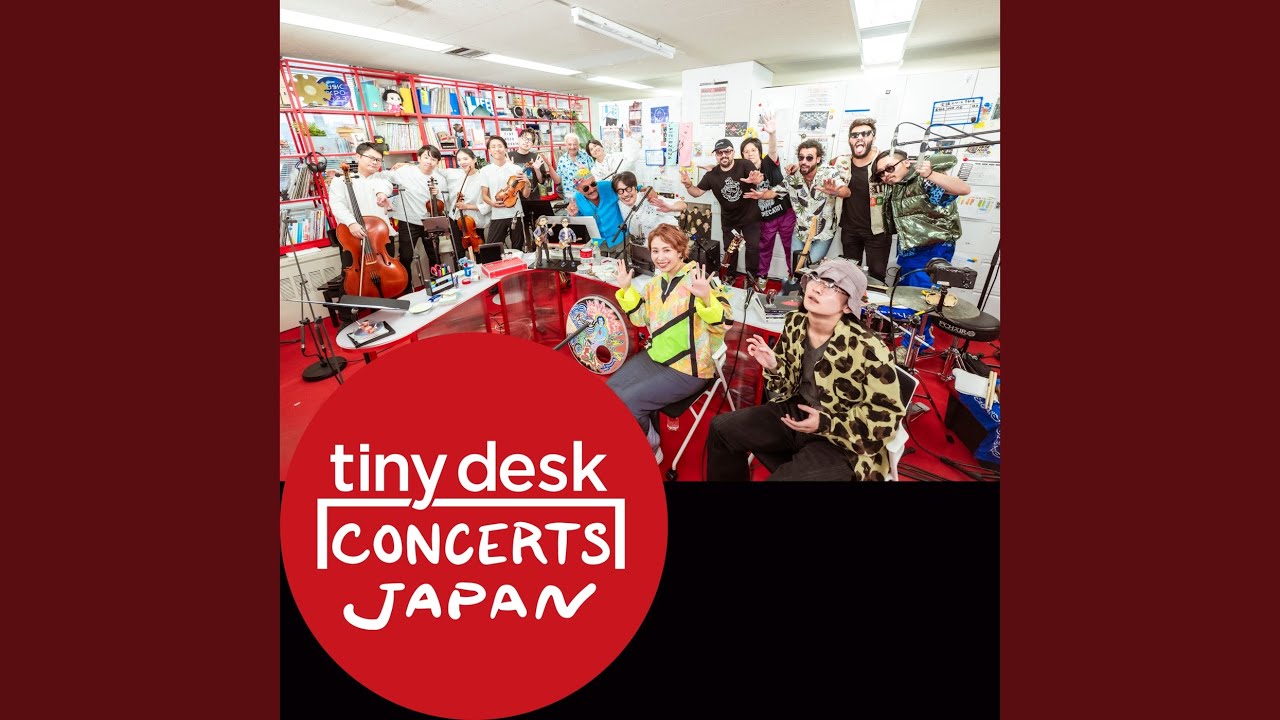 琥珀色の街、上海蟹の朝 (tiny desk concerts JAPAN) - YouTube