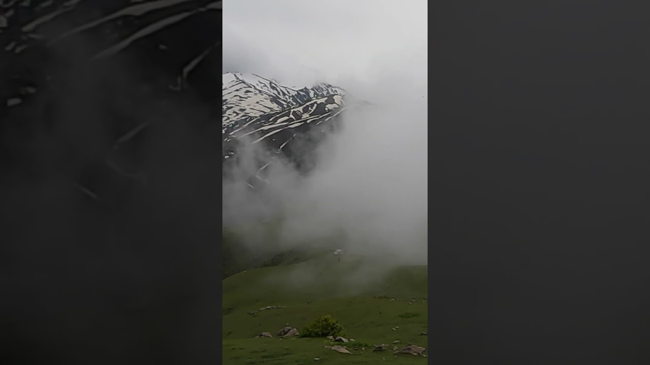 Beautiful Nature | Forest Walking | Mountain Trekker | Shogran Valley | Snow Walk 