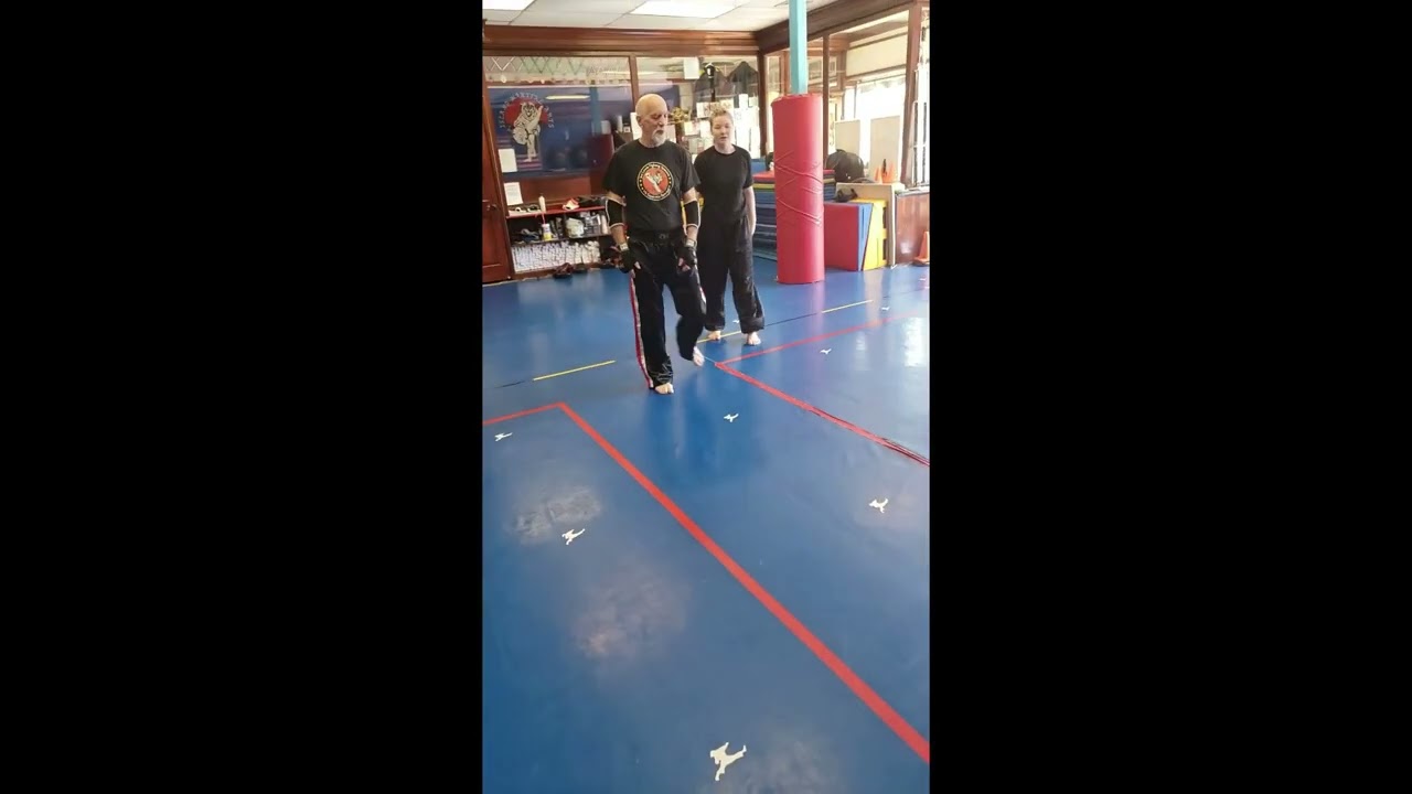 Footwork - Rocking the Clock