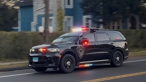 Cheshire Police Department Car 62 responding with Dual Sirens + Howler 