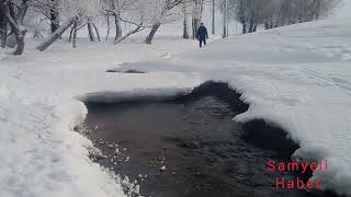 Bizim Memleket Abdurrahim Karakoç Seslendiren Ni̇hat Özbay Resimi