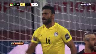 ابو جبل يتصدي لضربة جزاء في الدقيقة  بقدم ماني
