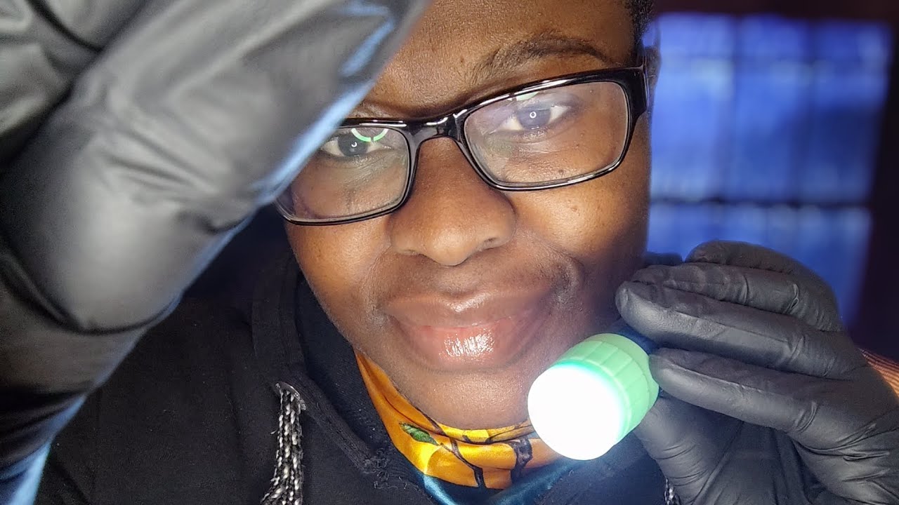 Медицински точная #asmr Ролевая игра с осмотром черепных нервов от врача Hirnnervenuntersuchung 👩...