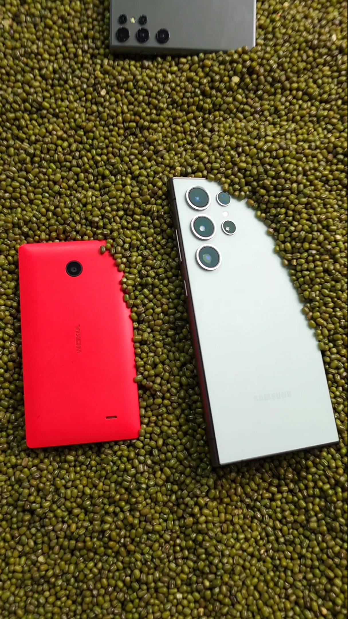 Samsung galaxy S24ultra titanium green ? V's Nokia X Display quality ???? Digital technology #shorts