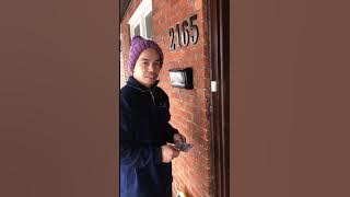 Door bell is not working. Change battery