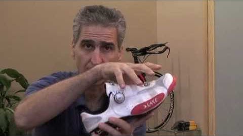 Road cycling shoe fit