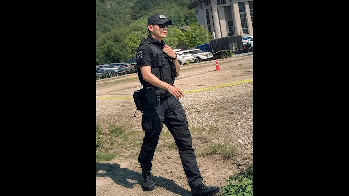 Captain V in military uniform #bts #taehyung #v #btsarmy