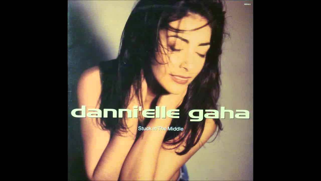 (1992) Danni'elle Gaha - Stuck In The Middle [E-Smoove Groovy Extended Version RMX]