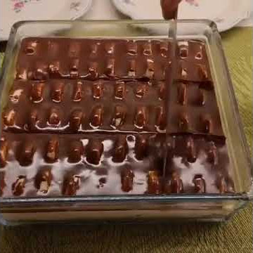 Chocolate biscuit dessert (1)