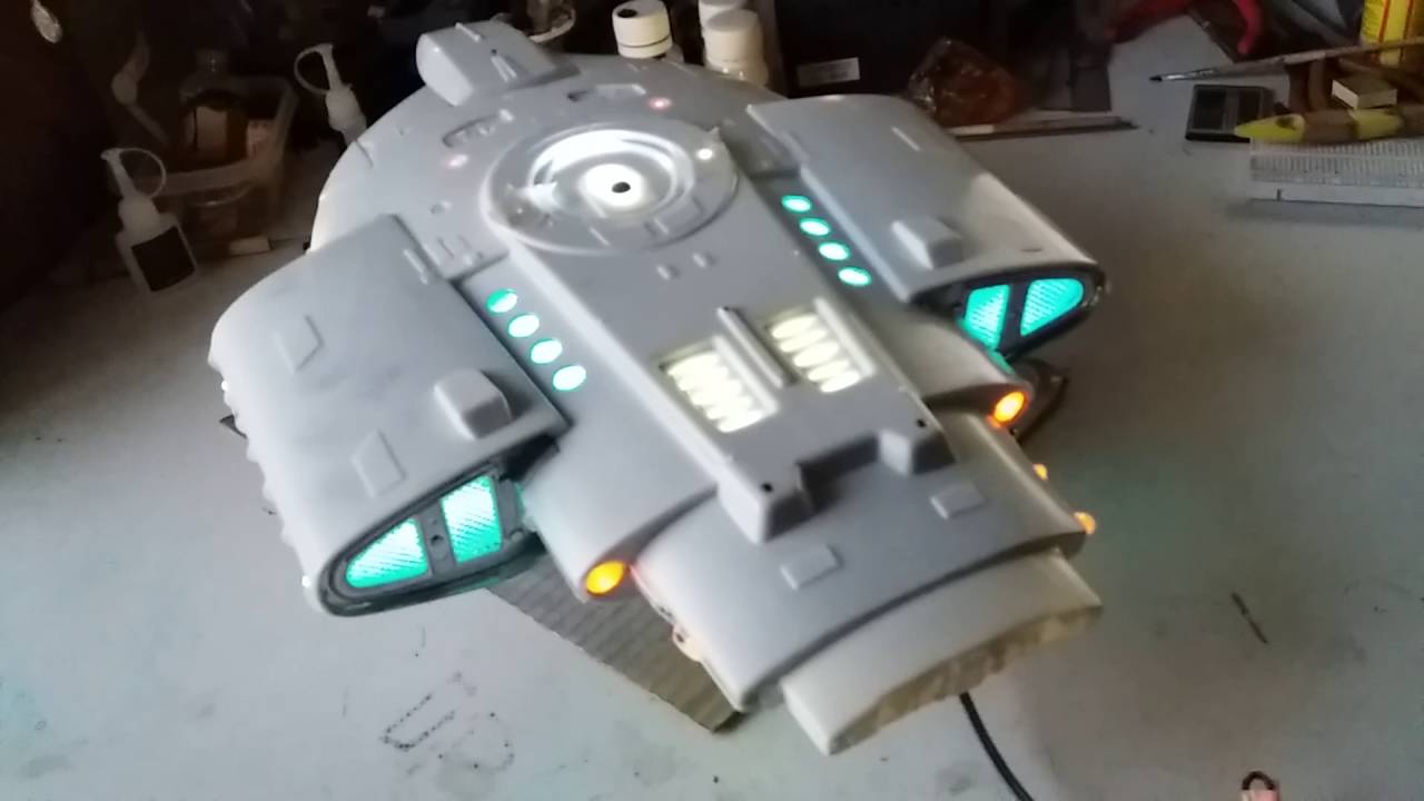 AMT/ERTL U.S.S DEFIANT Build Part 3 - YouTube