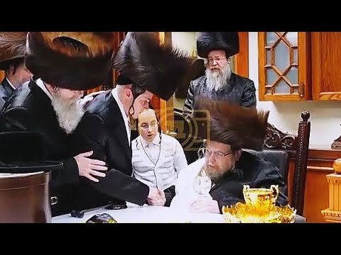 דקה לפני שבת: האדמו״ר מבעלזא בחבישת השטריימל לחתן יתום באהבה גדולה