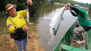 Nuestra primera pesca y cocina con Mamá.