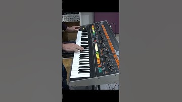 Roland Jupiter-8 Like You’ve NEVER Heard Before! (Mind-Blowing Solo) #vintagesynthesizer #synth