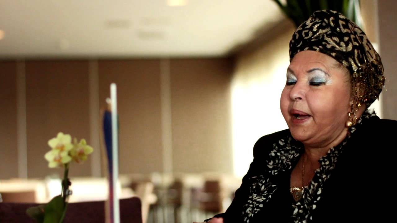 6 Short Ones: Esma Redžepova