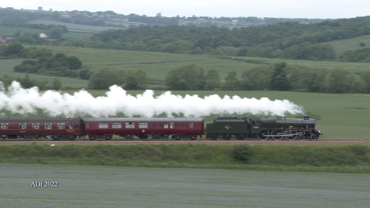 UK - Bahamas puts on a great show on Buxton Spa Express, 4/6/2022