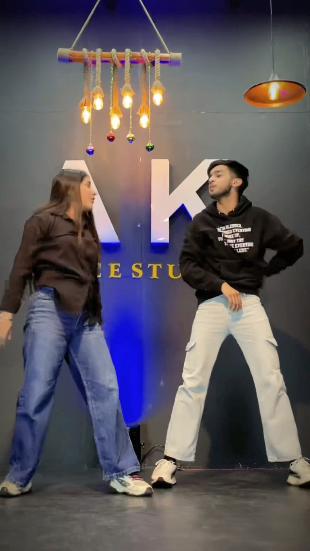 Nagan si lugai? #youtube #ytshorts #trending #viralvideo #look #dance #upneetkaur