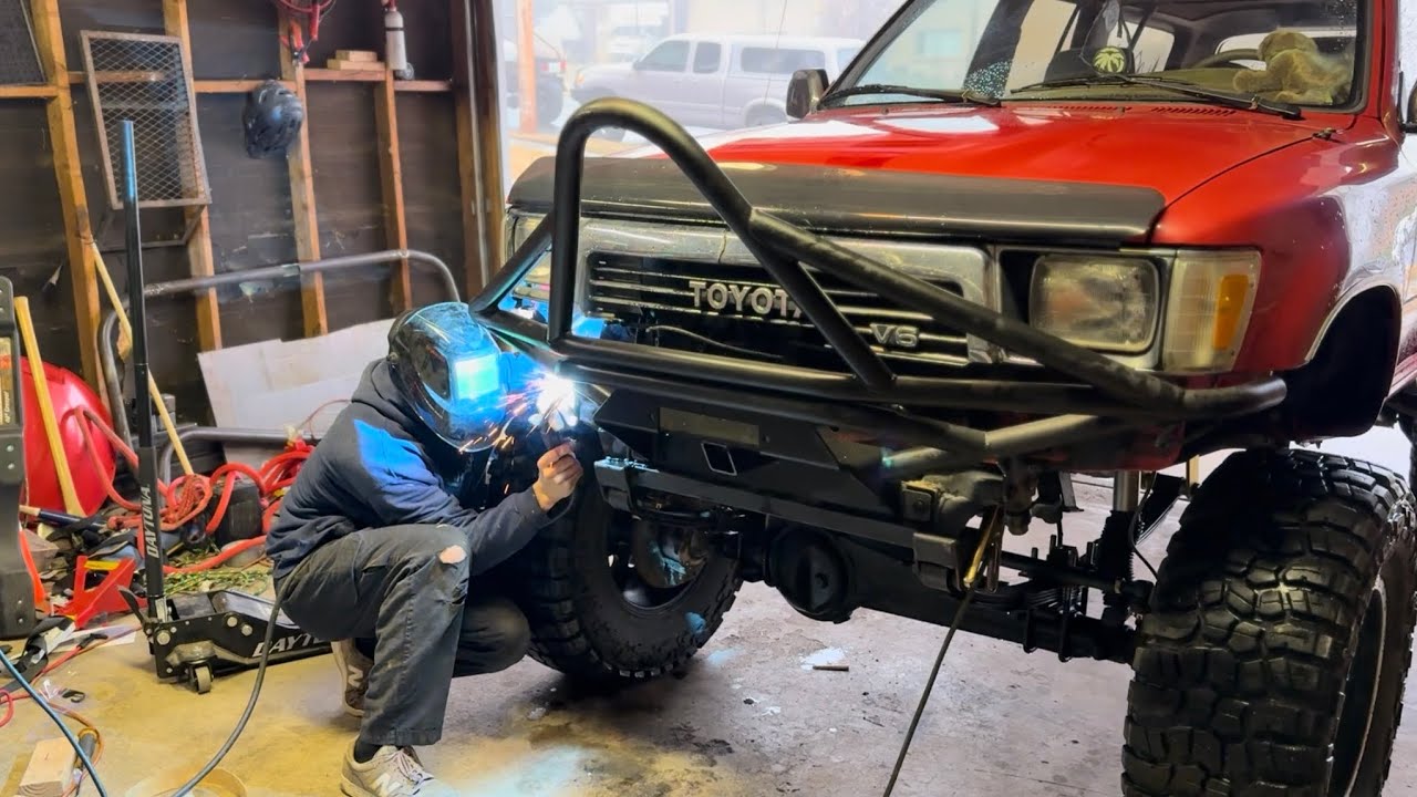 Putting My Trailgear Stinger On My SAS 4Runner!