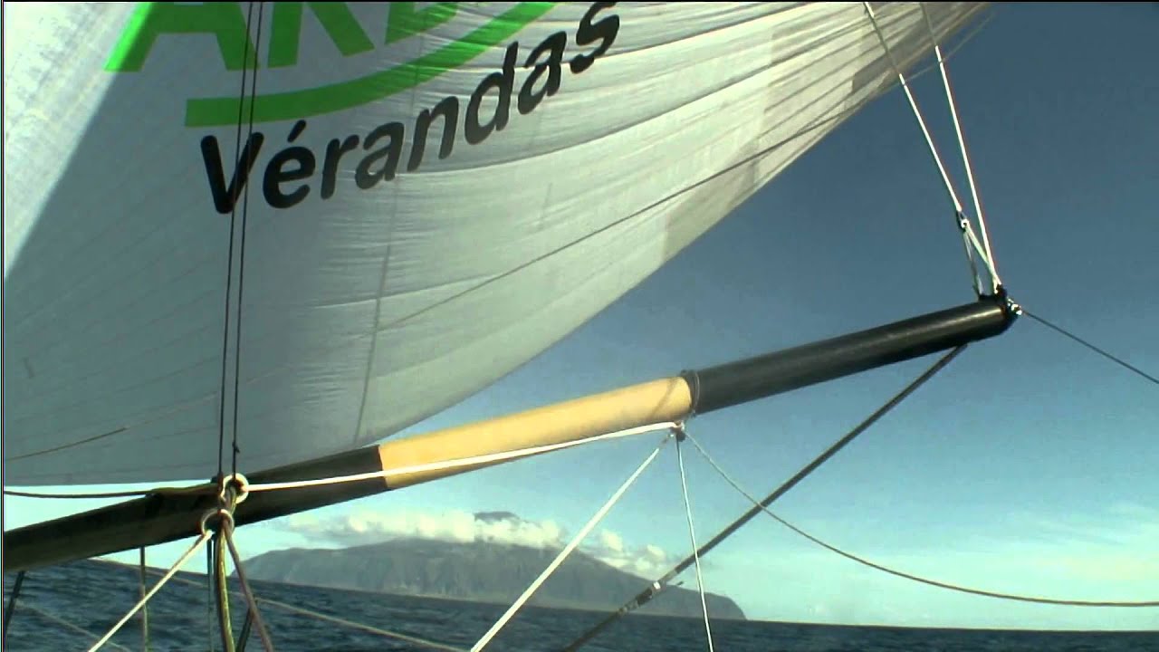 Arnaud Boissières croise Tristan da Cunha - Vendée Globe 2012 2013