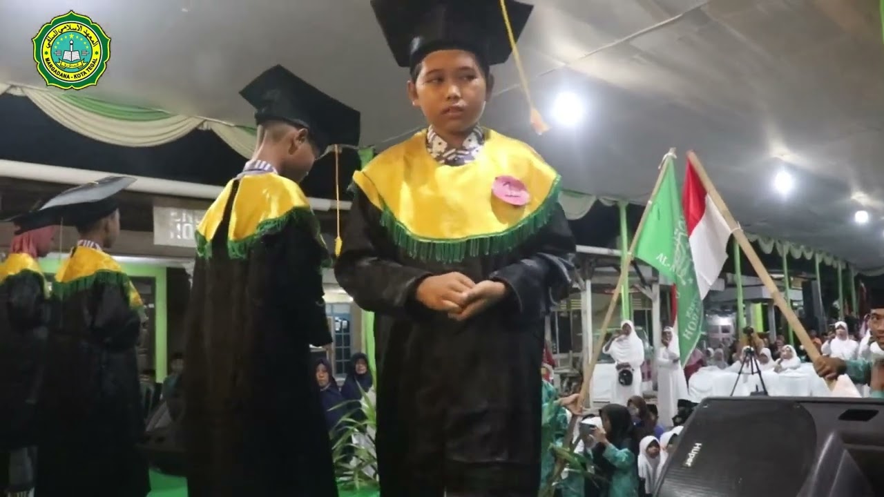 PROSESI WISUDA KHOTMIL QUR'AN YAYASAN AL-MUNAWWAROH MARGADANA KOTA TEGAL