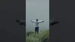 Her Şeye Rağmen Gitmekten Vazgeçip Sevmek Mi Gerek?