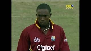 Dhoni forgets how to bat! Mimics Ishant Sharma, + Sehwag clueless