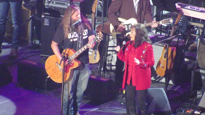 Loretta Lynn & Jamey Johnson Today I Started Lovin...