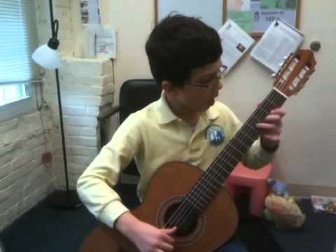 Alejandro, 9 years old, plays tude by Coste.