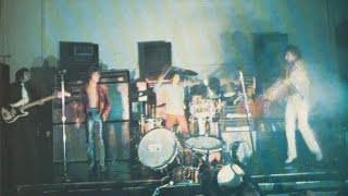 Live at the civic auditorium in san jose, california during their sell
out tour on 02/21/1968 recording quality: c+ 00:06 substitute 02:19
pictures of lily 0...