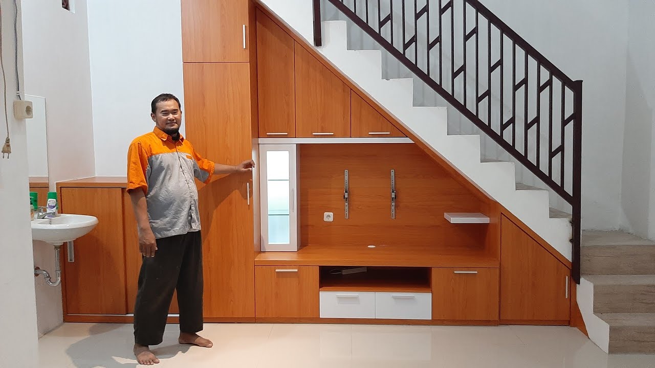 Ulasan desain meja tv dibawah tangga YouTube