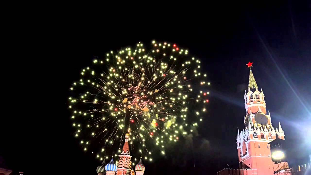 Картинки салют на красной площади в день победы