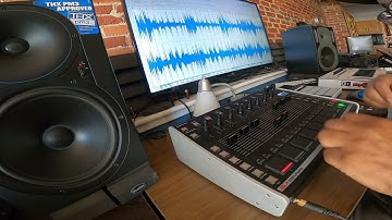 The new ISLA INSTRUMENTS S2400 12bit sampling drum machine (demo8)