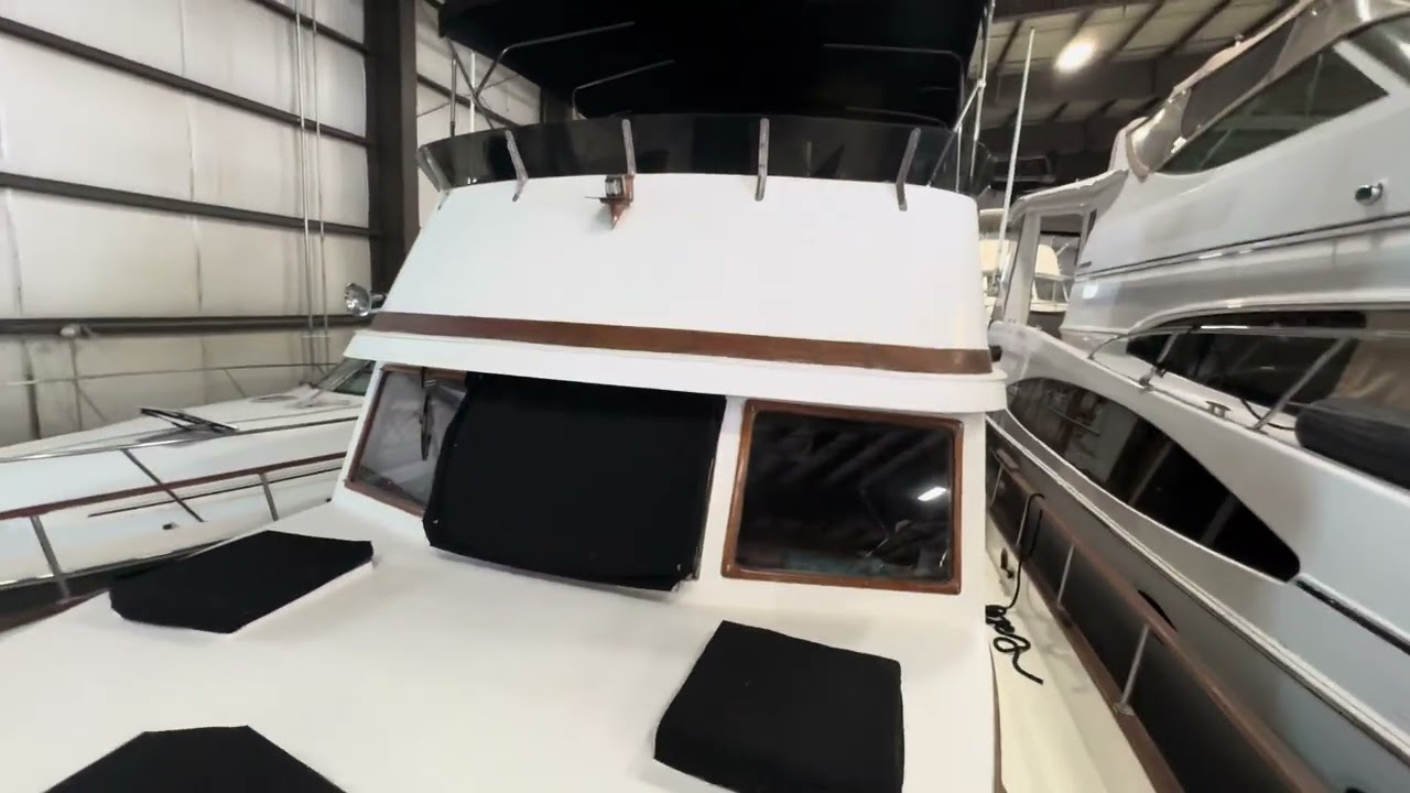 1983 Marine Trader 44 Sundeck