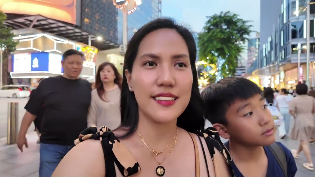 ФИЛИППИНСКАЯ МАМА В СИНГАПУРЕ | ВСЯ СЕМЬЯ ВЕСЕЛИТСЯ НА ОРЧАРД-РОУД В СИНГАПУРЕ @mrstanvlog