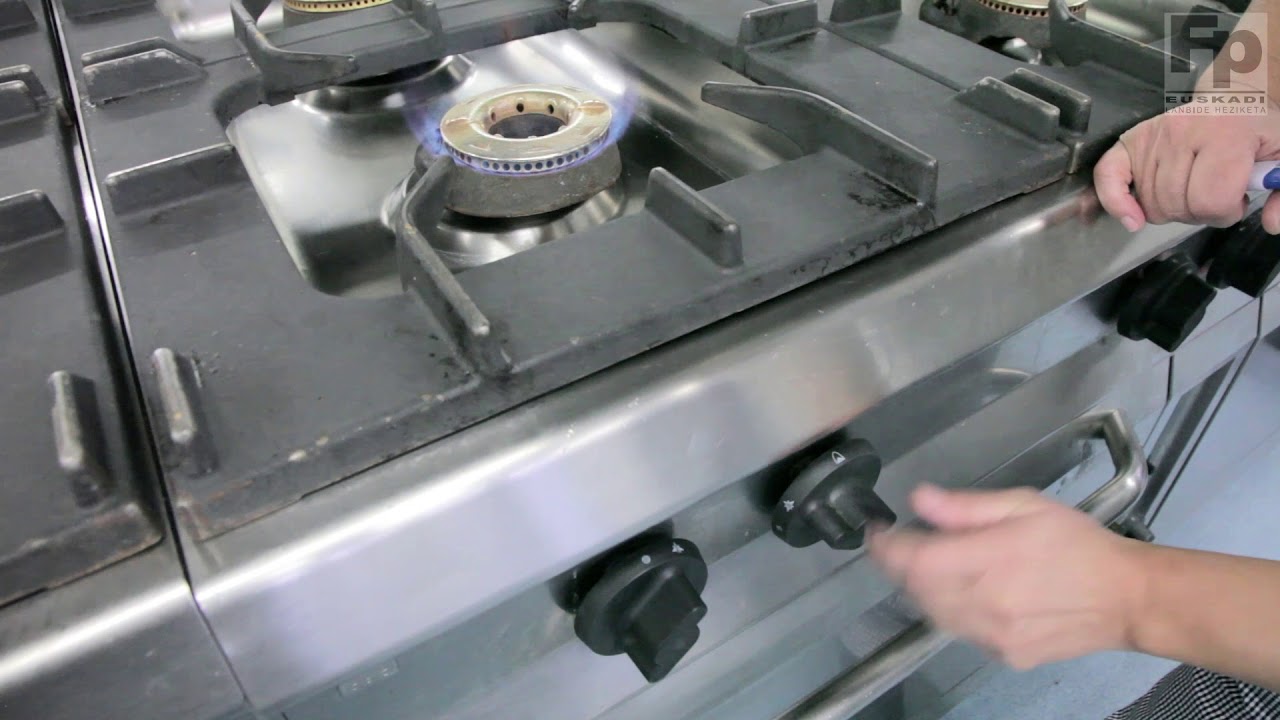 Fogón y horno de gas - Maquinaria de cocina - YouTube