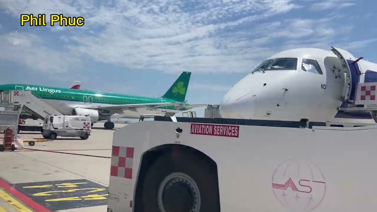 Landing - Venice Marco Polo Airport - Monday 04/07/2022