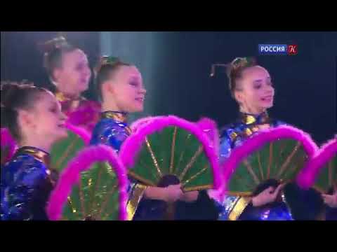 Детский китайский танцевальный коллектив