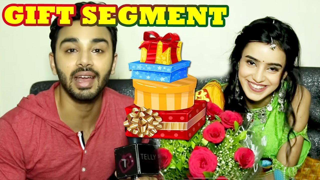 Ankitta Sharma & Samridh Bawa Receive Gifts From Fans | Gift Segment | Telly Reporter