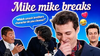 Mike Mike can't hold his laughter during debate🤣🤣💕