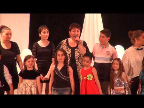 ნანა სამხარაძე და ანსამბლი ,,აი - ია\"