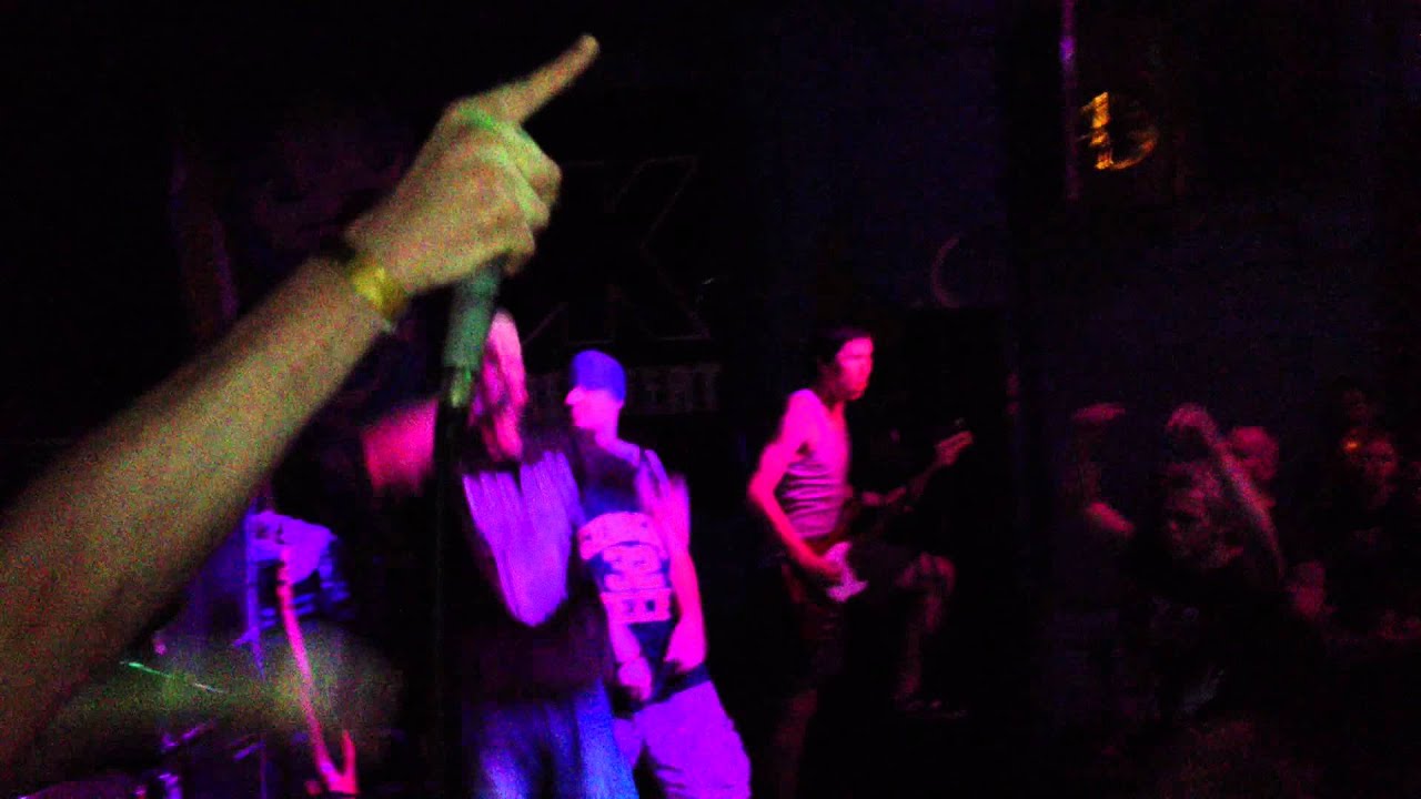 Tisztán a cél felé - Family (Dürer kert, II. Eger HC Fesztivál | 2012-06-29)