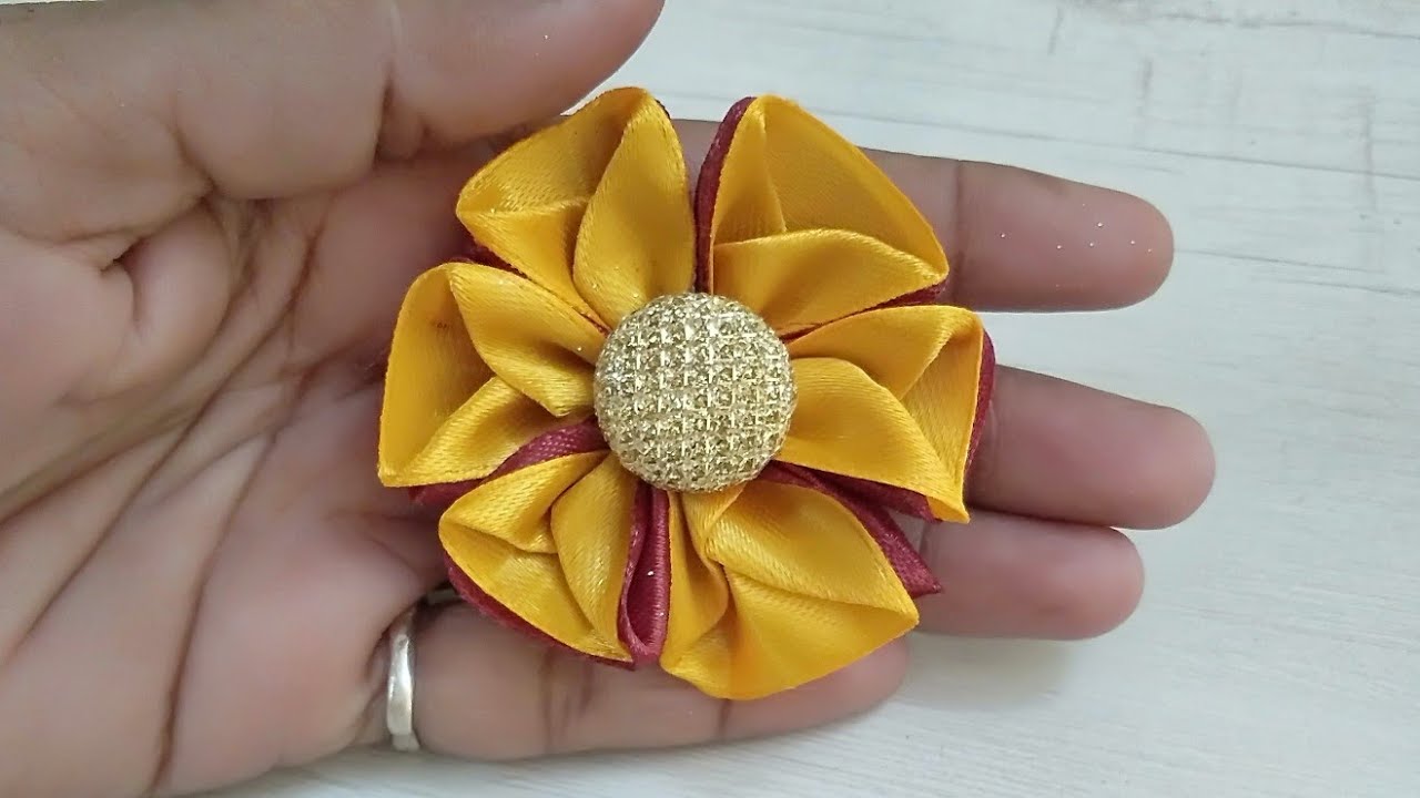 Kapde ke phool kaise banaen/fabric flower how to make /fabric flowers