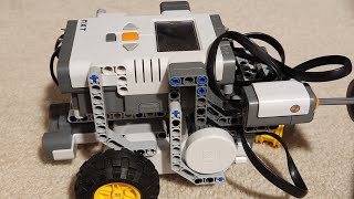 Famous Lego NXT Mindstorms Nav robot. Redesigned body. No feet this time 😓  Profile