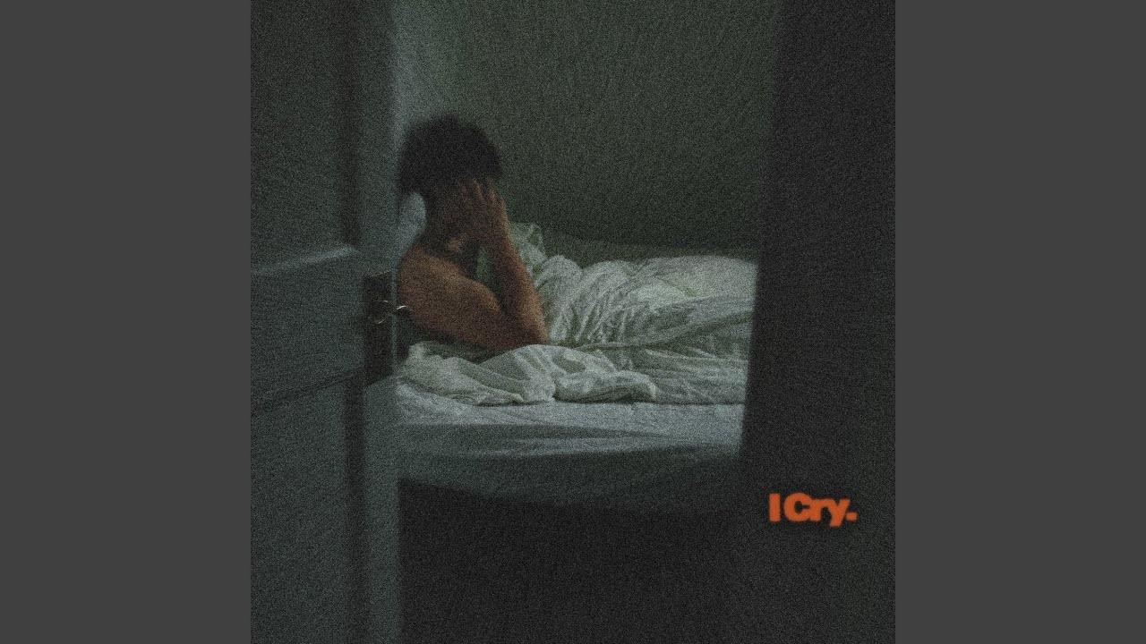 在 YouTube 上观看 I Cry 在 YouTube 上观看 I Cry