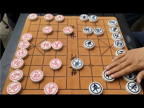 这棋是和棋吗？出租车司机挑战淄博名将，杀的挺激烈没赢到逃跑了【街边下象棋】